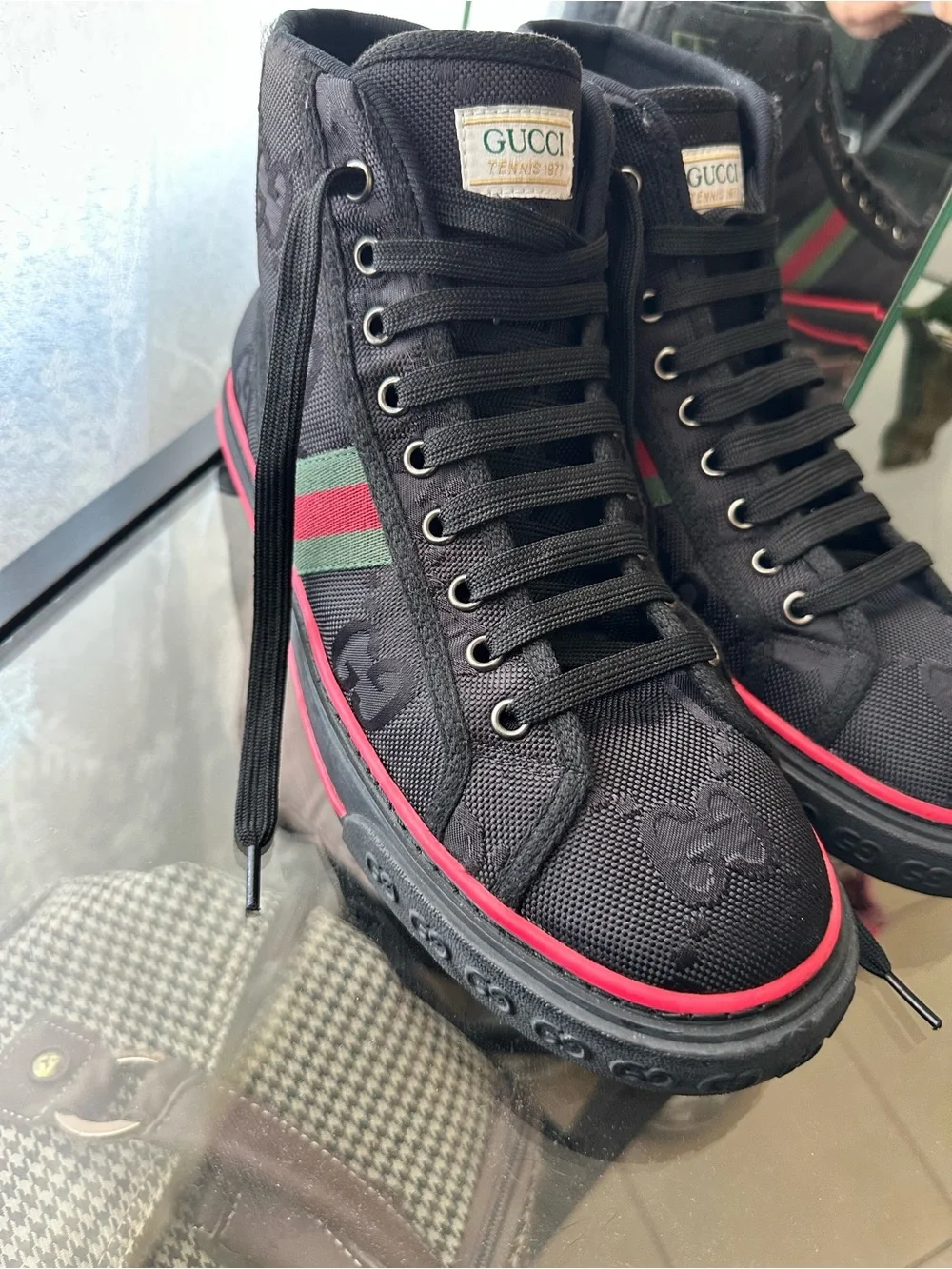 Gucci Black High-Top Sneakers with Red & Green Stripe Accent - Picture 3 of 9